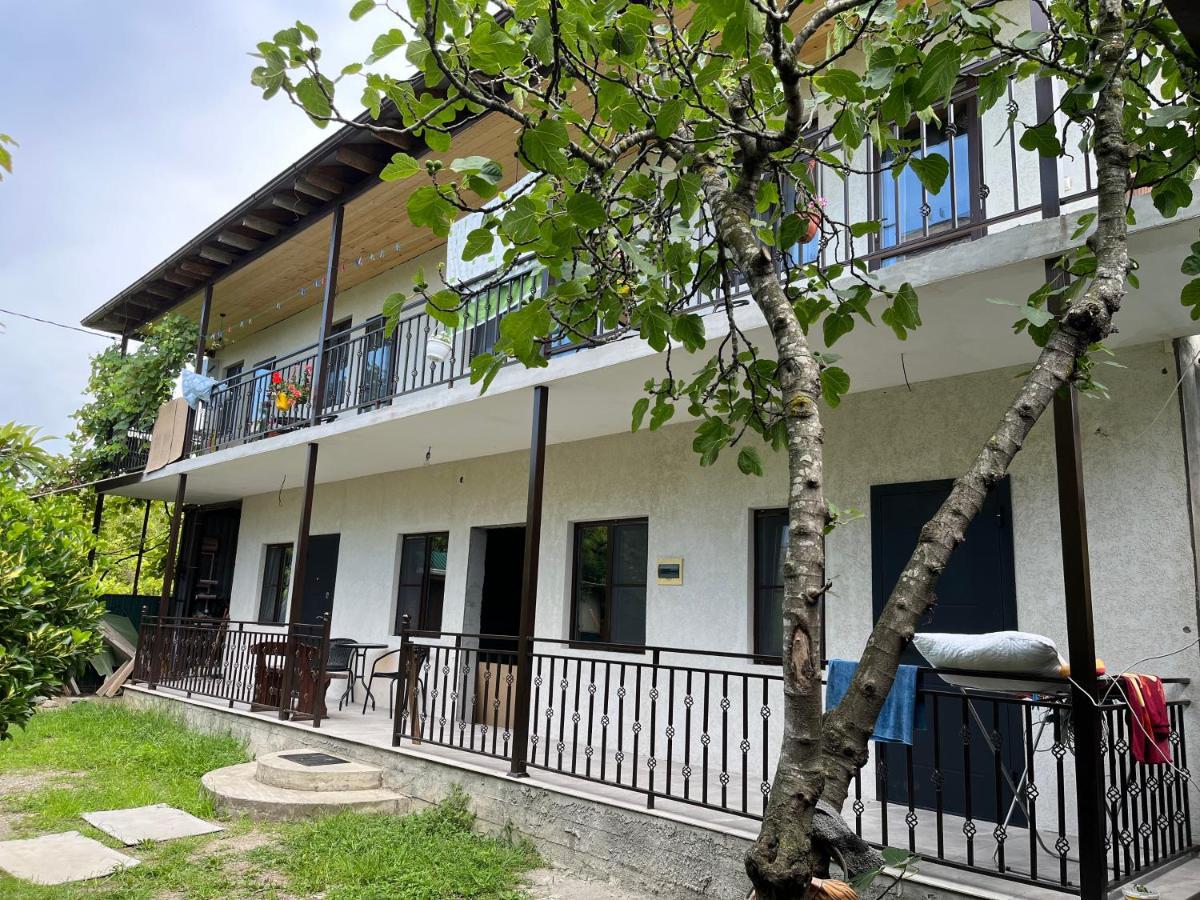 Леон Hotell Gagra Exteriör bild